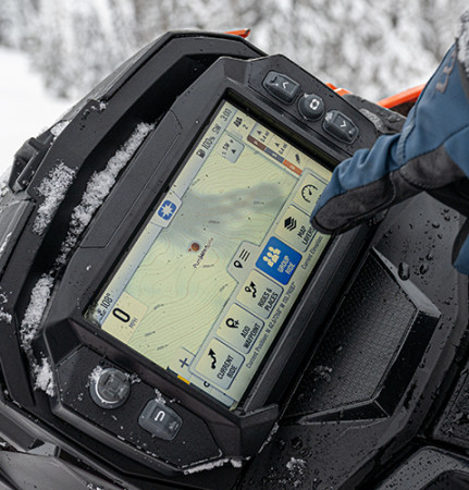 Горный снегоход Polaris  Boost Matryx Slash 155 Горный снегоход Polaris  Boost Matryx Slash 155