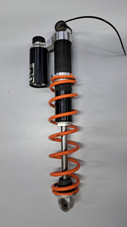 7044137 Амортизатор передний б/у Polaris купить за 15 000 ₽