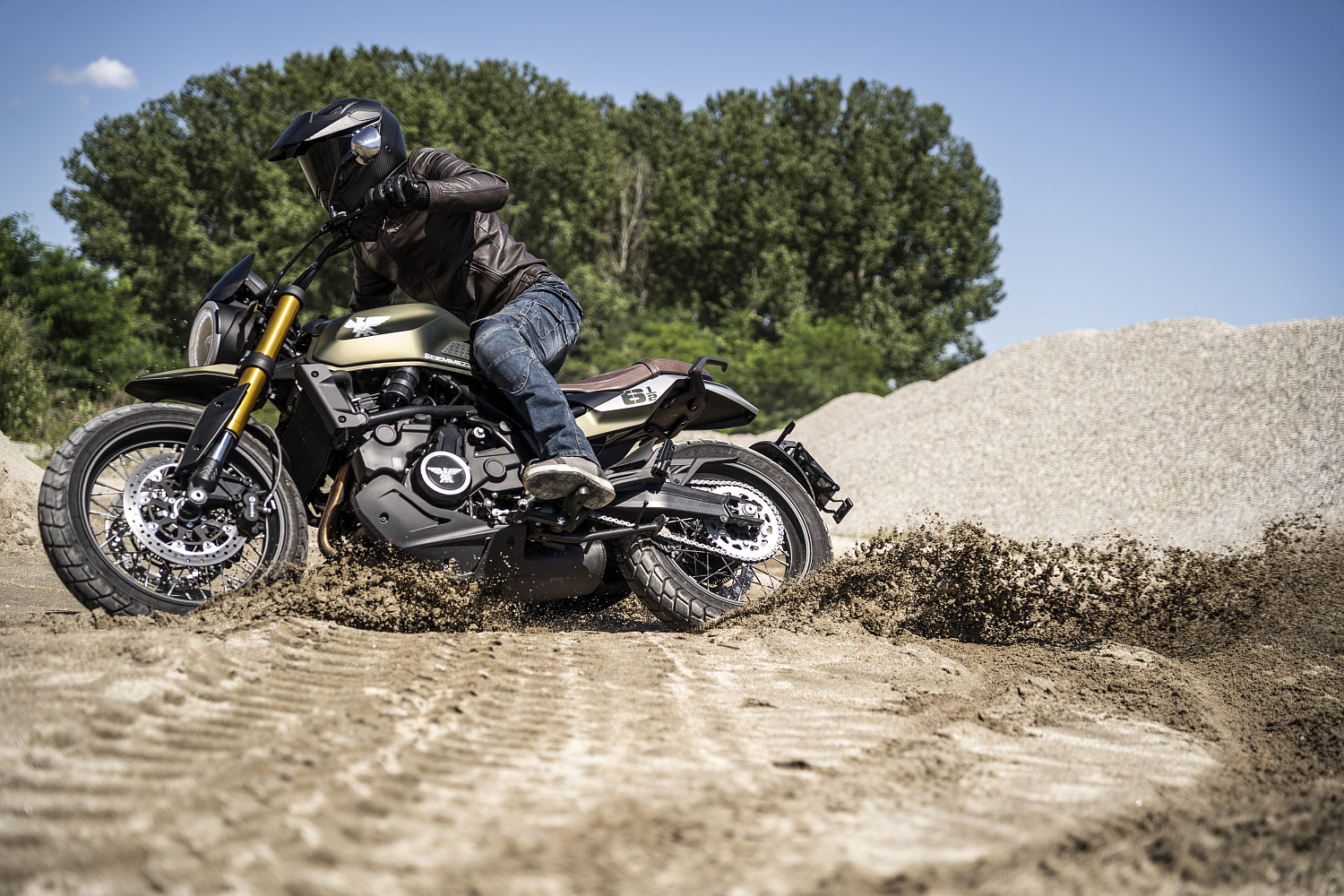 Мотоцикл Moto Morini seiemmezzo SCR