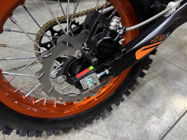 Питбайк KAYO EVOLUTION YX140EM 17/14 KRZ МЕХАН. СЦЕПЛ., ЭЛ. СТАРТЕР