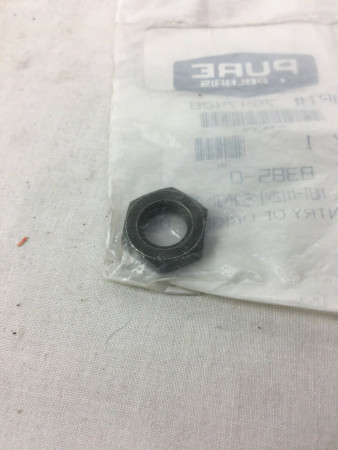 7547428 Гайка для снегоходов Polaris купить за 600 ₽