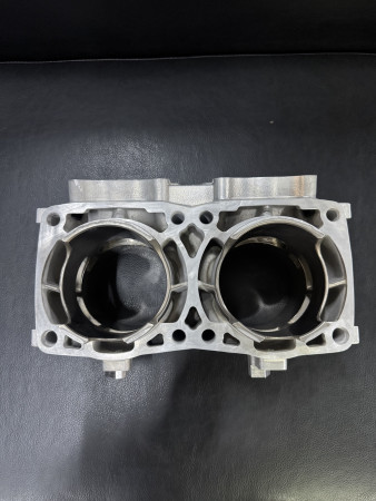 3022352 Блок цилиндров для снегоходов Polaris купить за 95 000 ₽