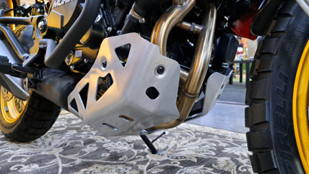 Мотоцикл X-CAPE (GOLD EDITION 650X)