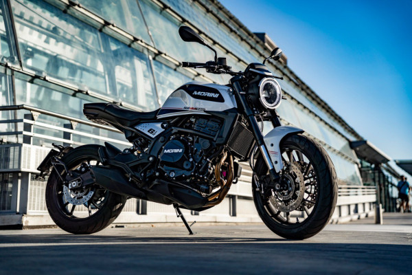 Мотоцикл Moto Morini Seiemmezzo STR