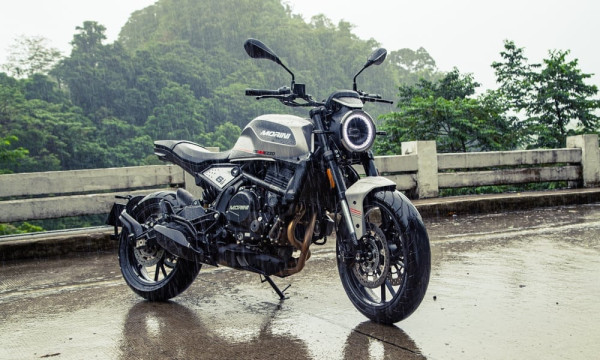 Мотоцикл Moto Morini Seiemmezzo STR