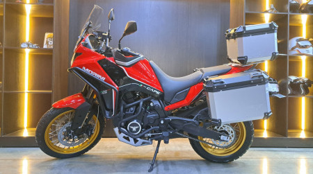 Комплект алюминиевых кофров X-CAPE-650 Комплект алюминиевых кофров X-CAPE-650